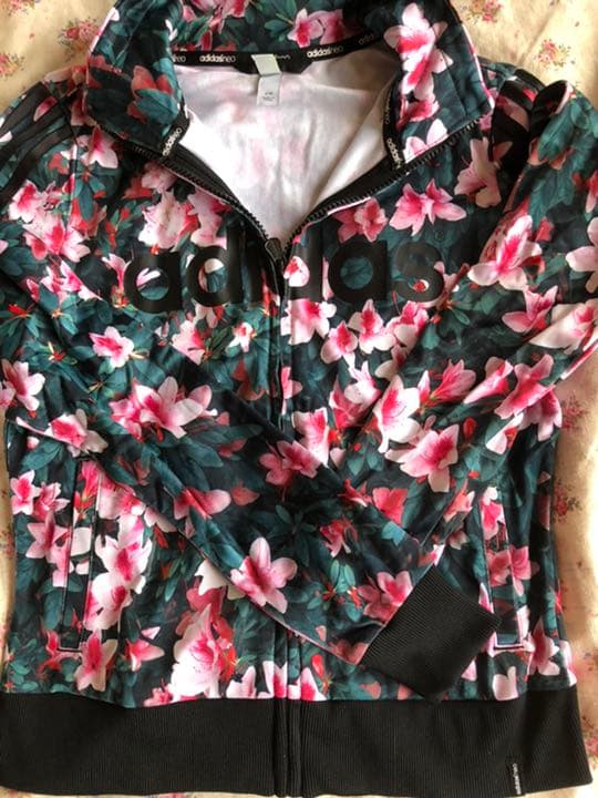 美品　アディダス adidas ファーム　花　ジャージ　M ジャケット