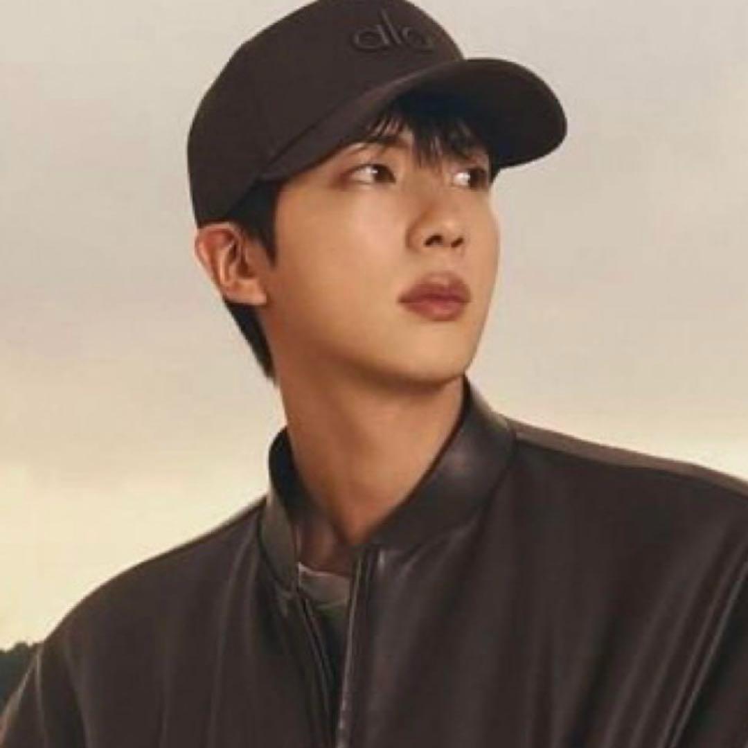 新品未使用alo キャップ BLACKPINKジス BTSジン 正規品