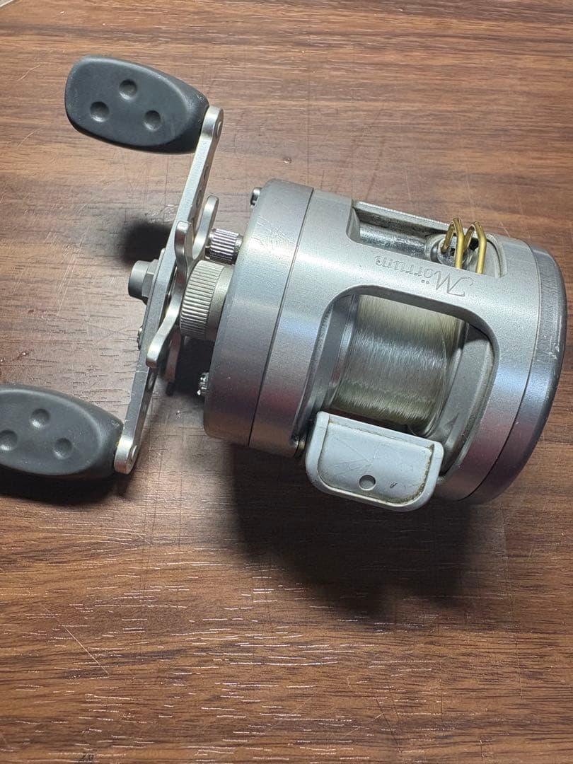 Abu モラム SX1601C 内部写真追加しました。