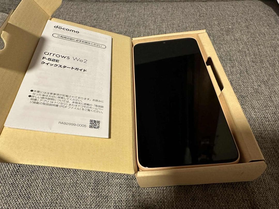 未使用 arrows We2 F-52E ライトオレンジ