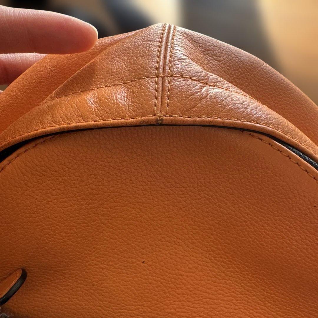 coach オレンジレザー ボディバッグ