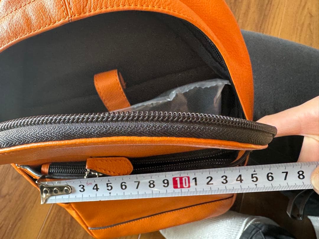 coach オレンジレザー ボディバッグ