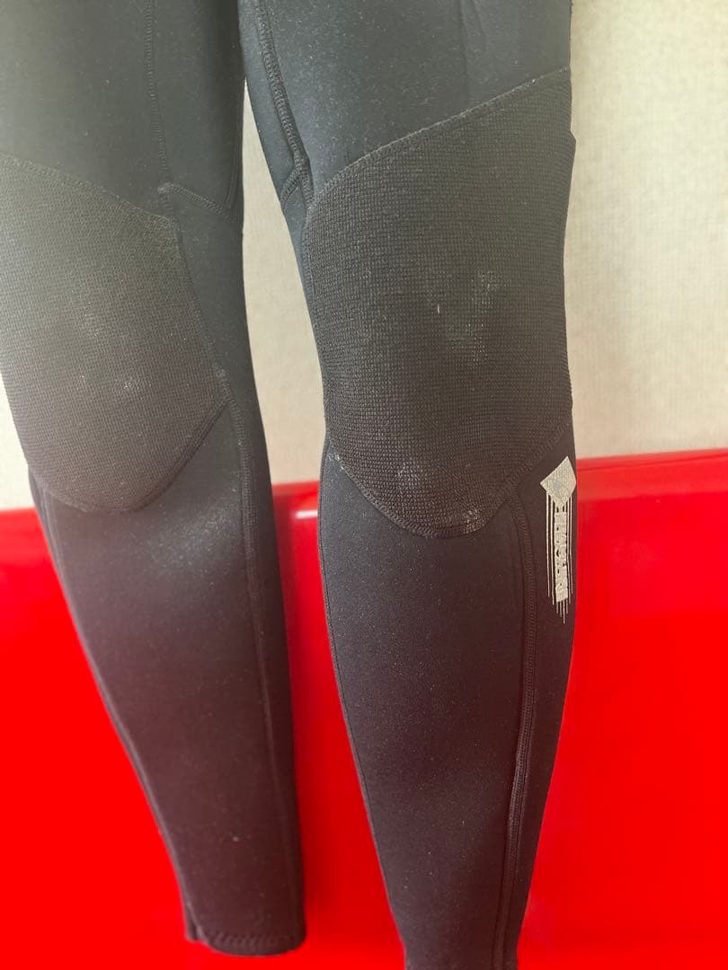 O'Neill ブラック フルスーツ