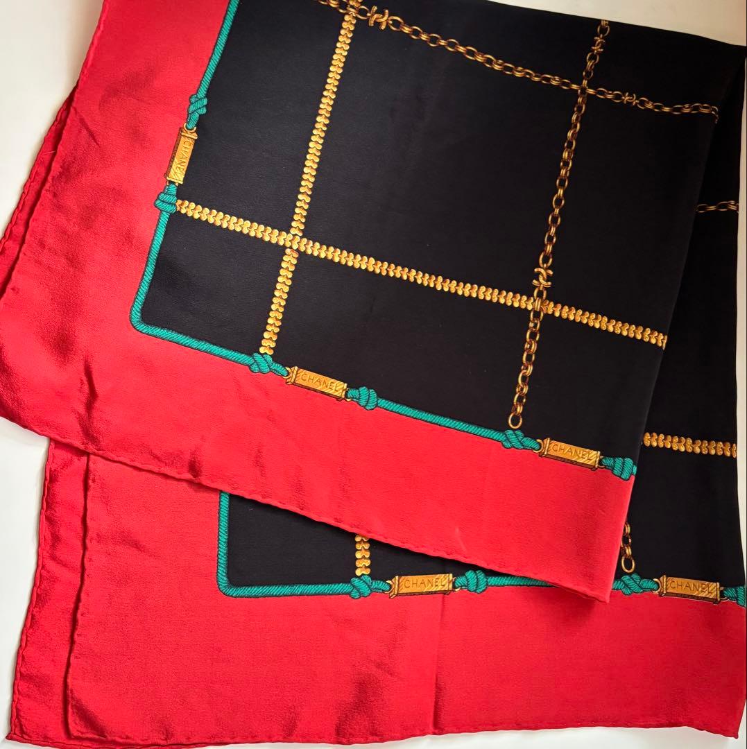 CHANEL シルクスカーフチェーンデザイン