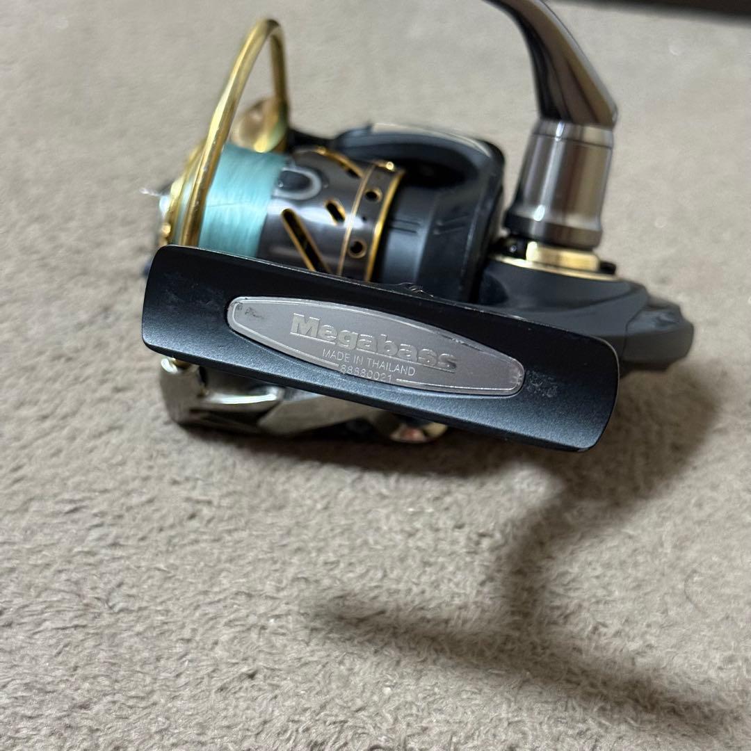 Megabass LUVITO 103 スピニングリール