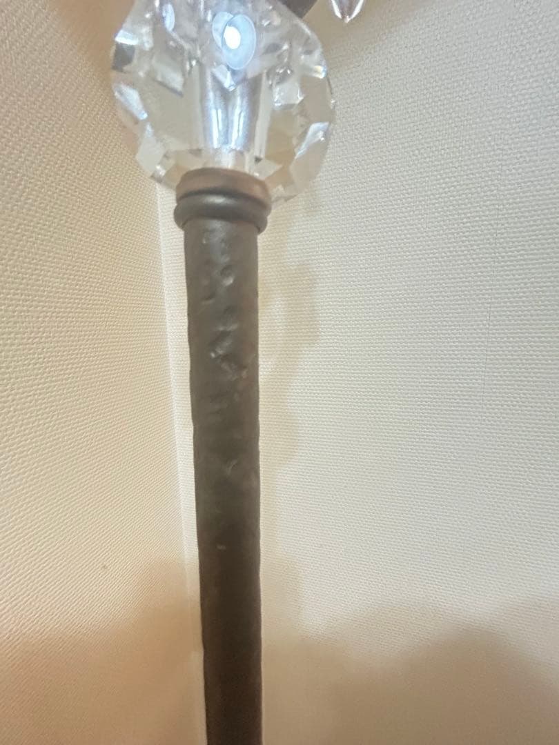 エレガントなベージュフロアスタンド