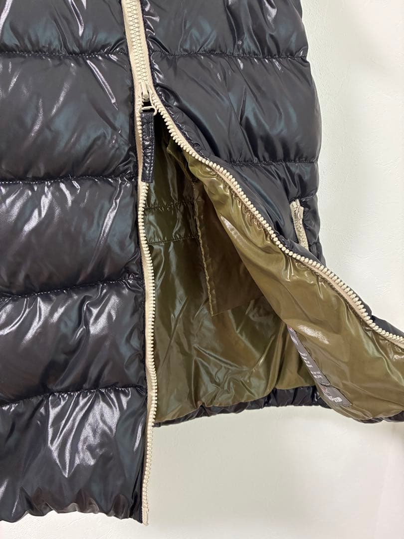DUVETICA フード付きダウンベスト ブラック/オリーブ 38 ダブルジップ