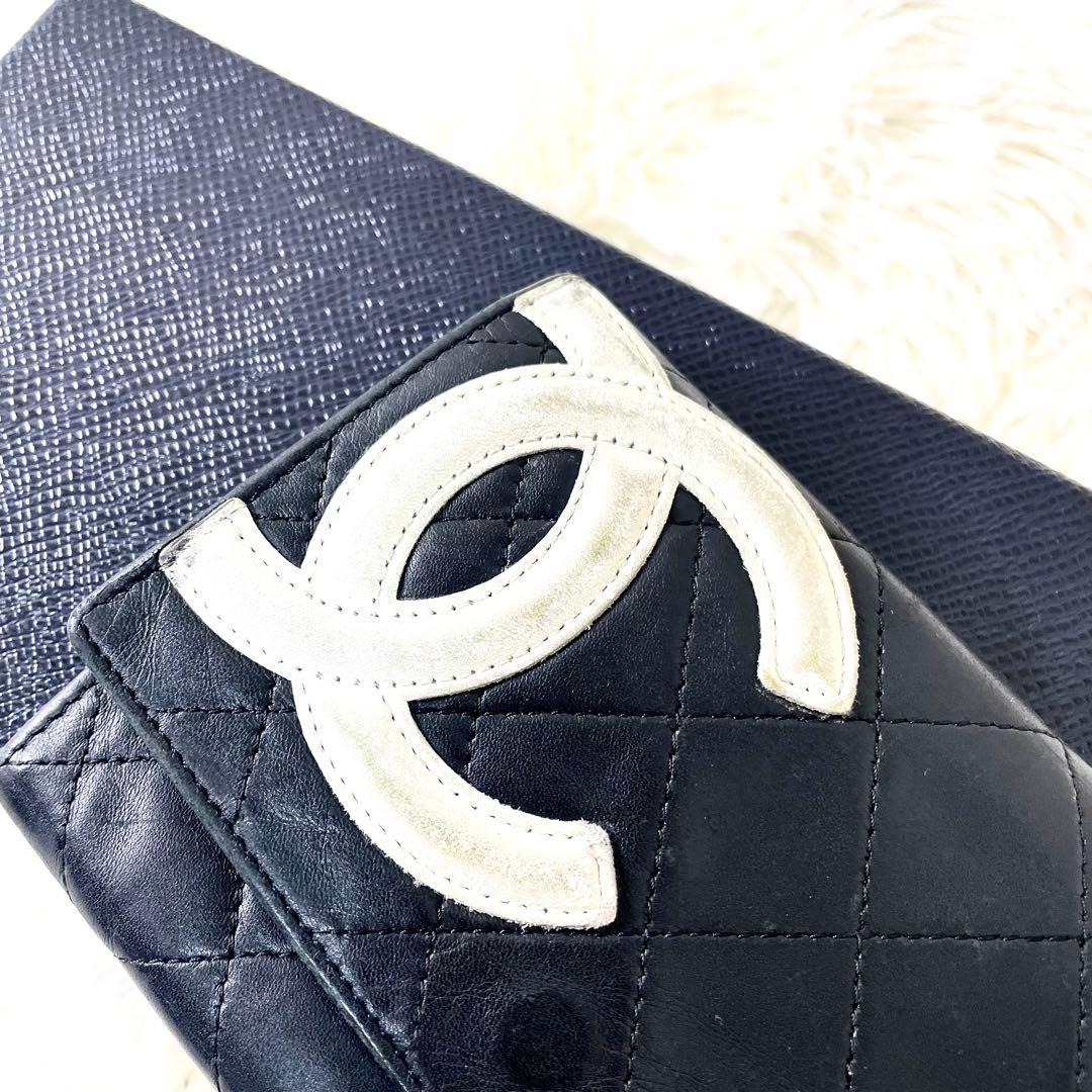 シャネル　CHANEL 二つ折り財布　カンボンライン　ブラック　黒　レザー