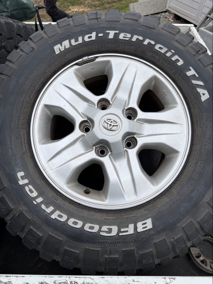 ランクル100 純正アルミホイール BFグッドリッチ MTタイヤ付 4本セット