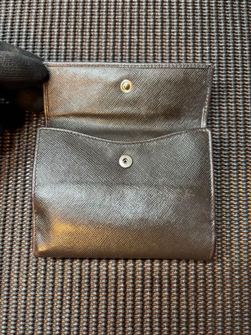【レア】PRADA サフィアーノレザー 二つ折り財布