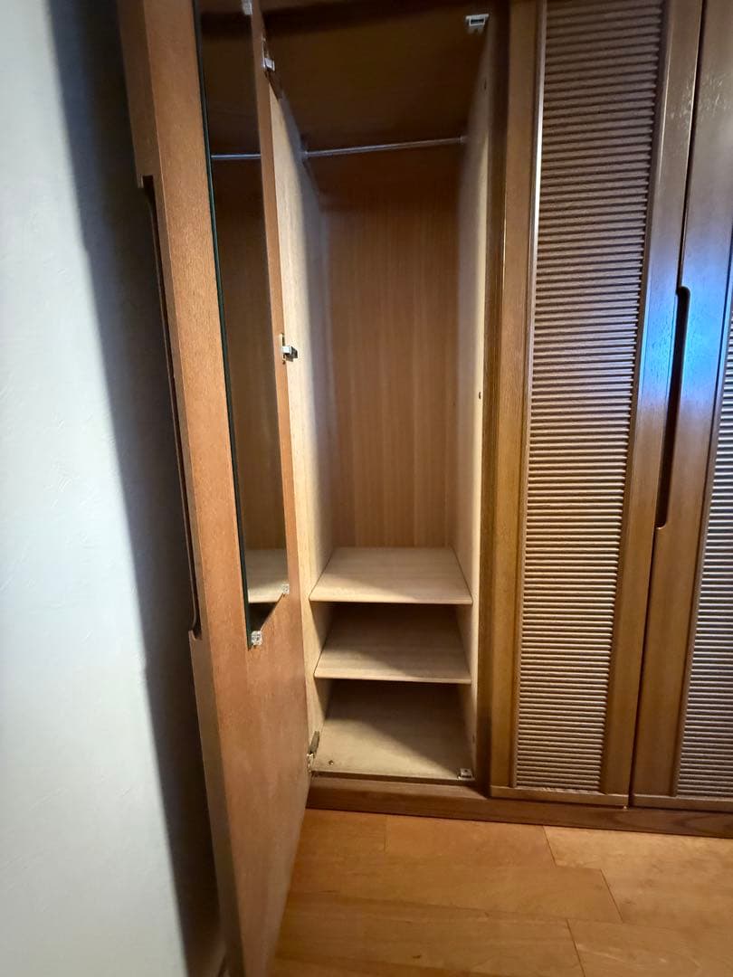 洋服タンス　収納