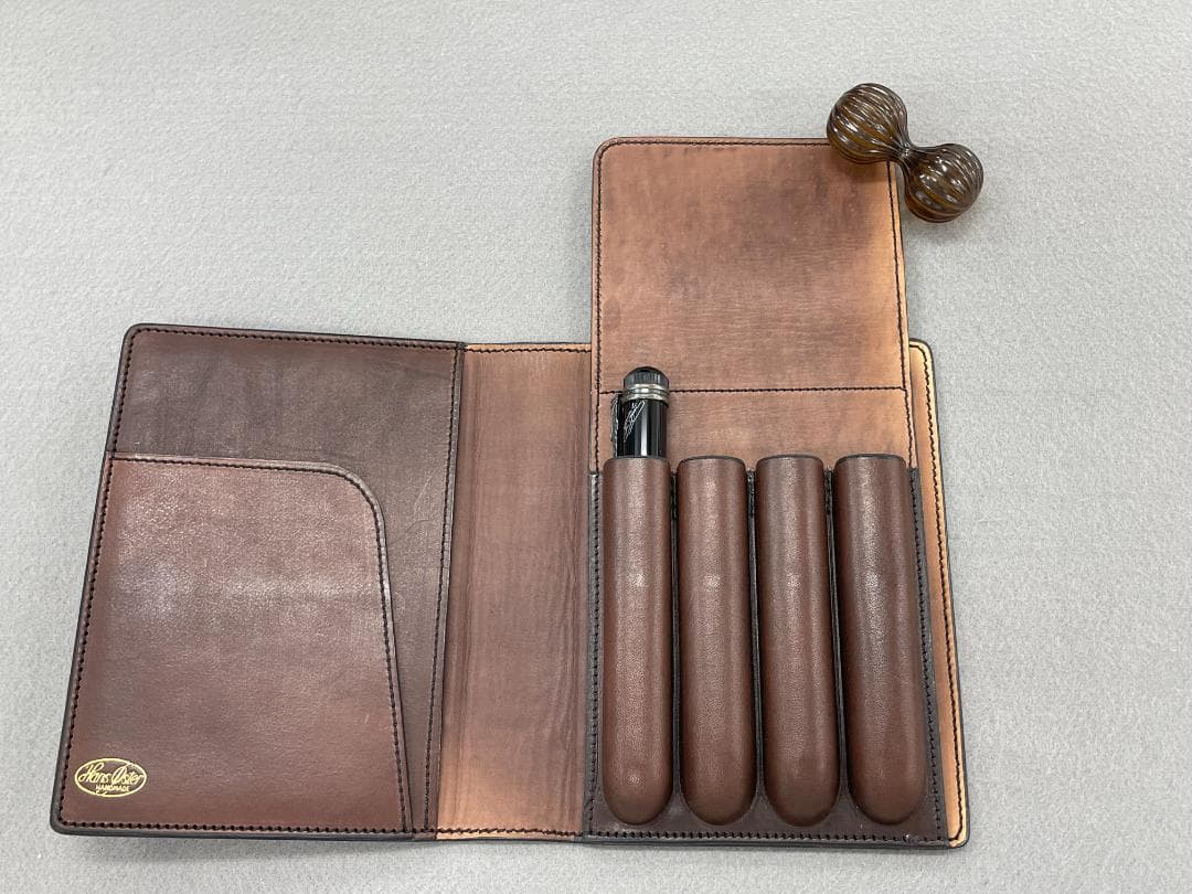 Hans Oster ハンス・オスター ペンケース でべそモデル 4本用