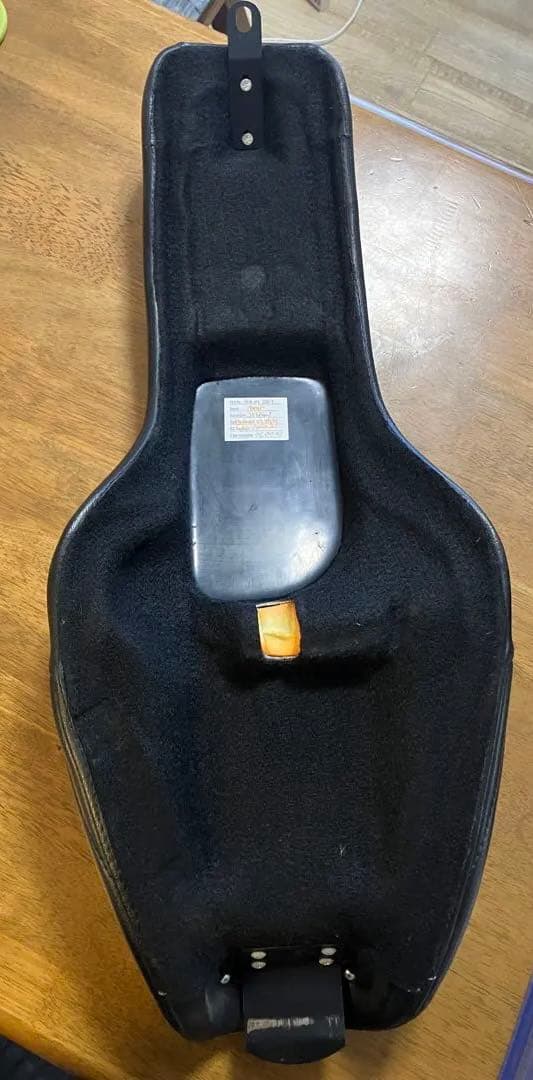 スポーツスター用 黒 XH-02-3007 XL883R 2011年式に使用