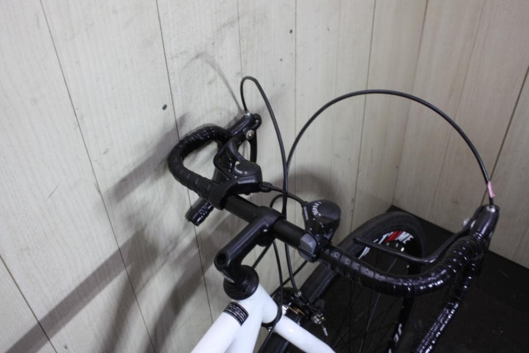 GRAPHISグラフィス 700C シマノ21速 490mm ロードバイク