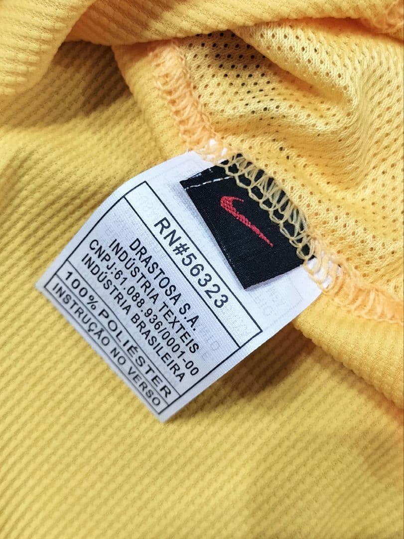 サッカー　ユニフォーム　ブラジル　KAKÁ 8番 ロナウド9番　ナイキ