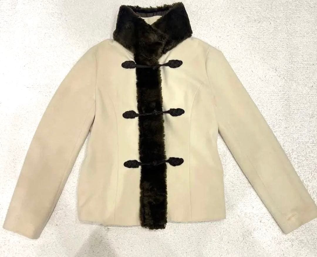 VIVIENNE TAM ダッフルコート　ビビアンタム　ファー付き　アイボリー