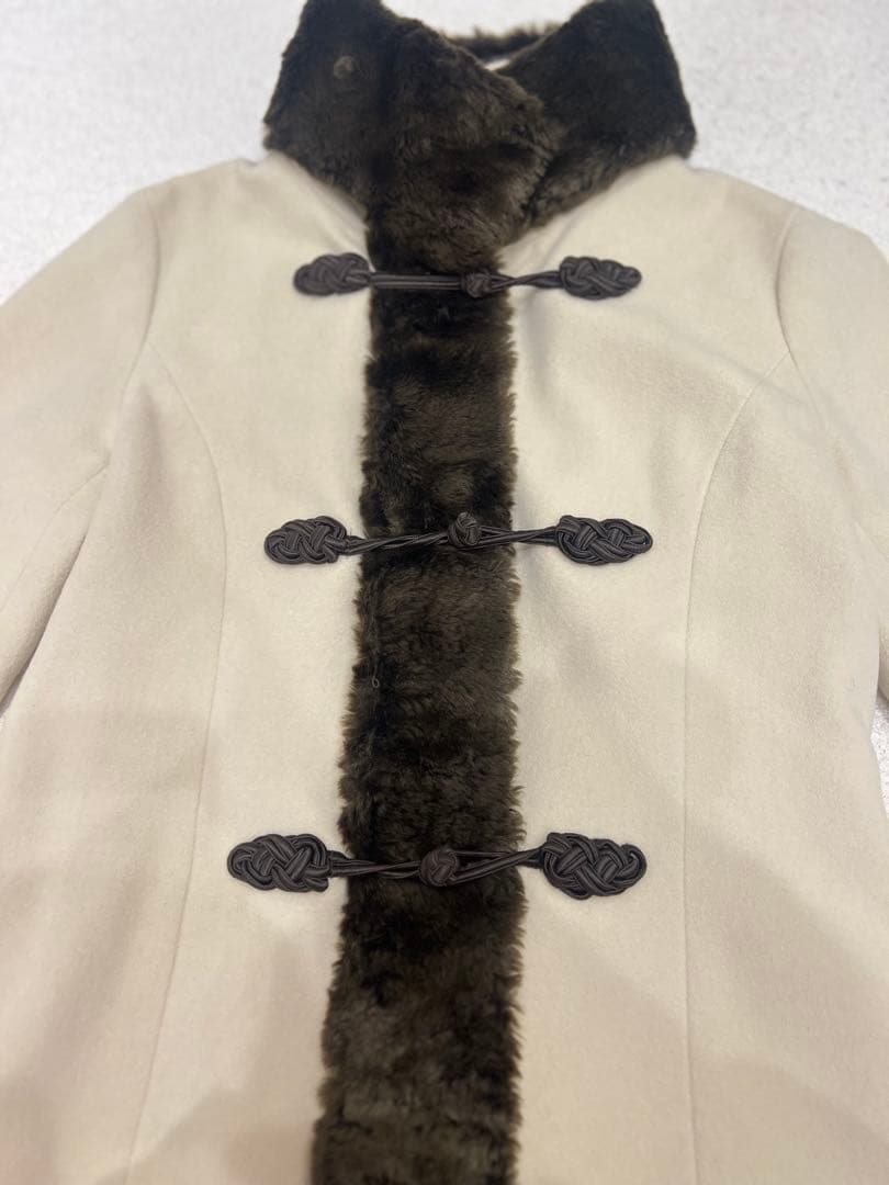 VIVIENNE TAM ダッフルコート　ビビアンタム　ファー付き　アイボリー