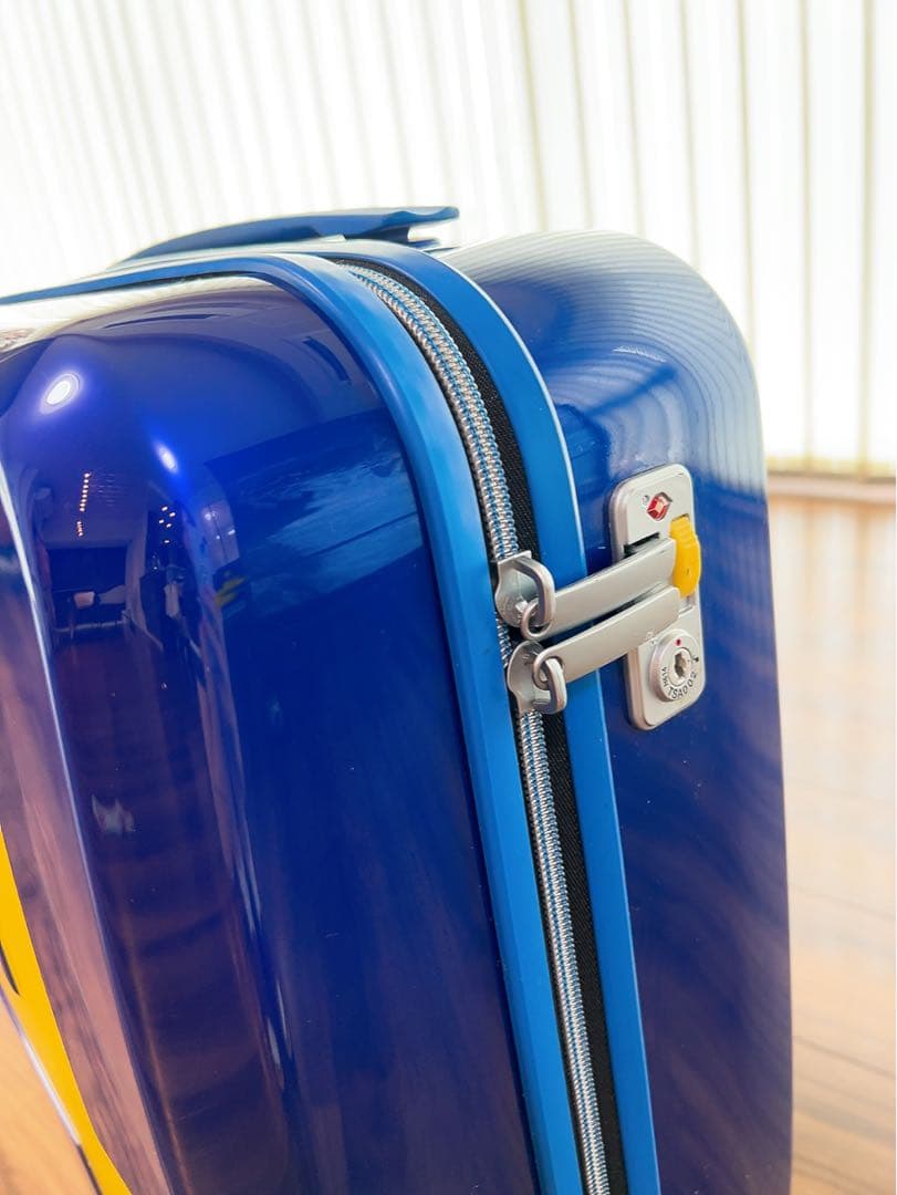 【ミク様】イノベーター キャリーケース【38L】機内持ち込み可