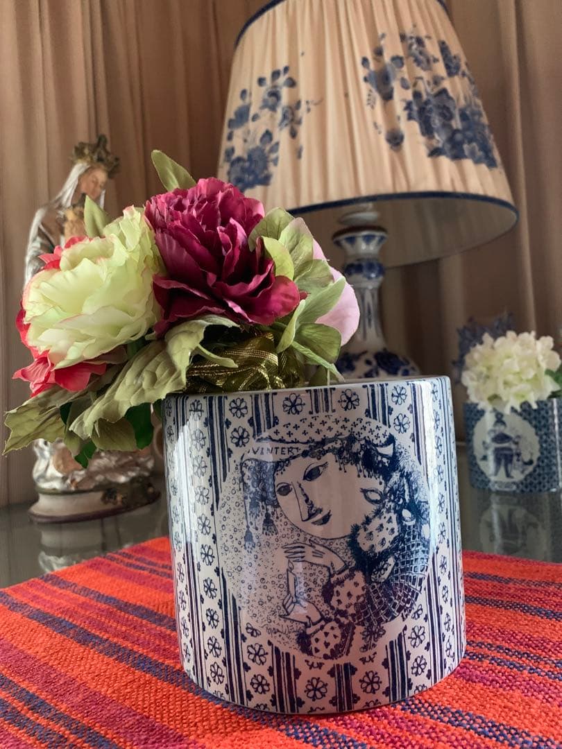 ビヨンヴィンブラッド　可愛い！ビンテージ・ニモール窯少女絵柄フラワーポット大です