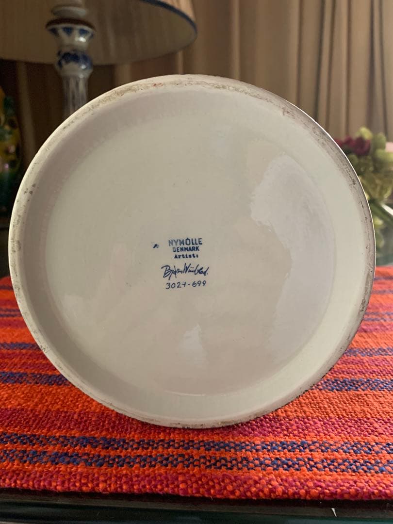 ビヨンヴィンブラッド　可愛い！ビンテージ・ニモール窯少女絵柄フラワーポット大です