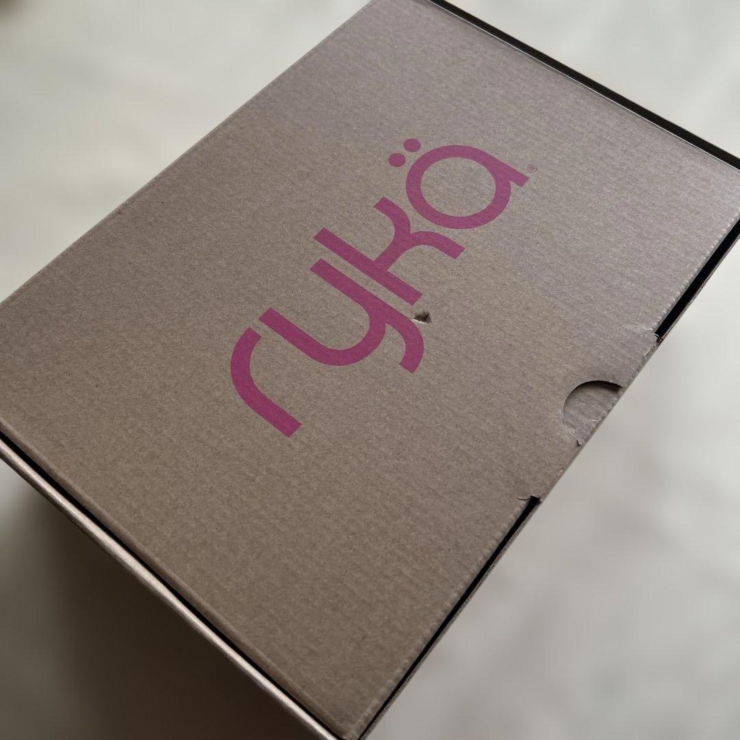 「新品未使用」ryka シューズ 赤&レパード　23センチ