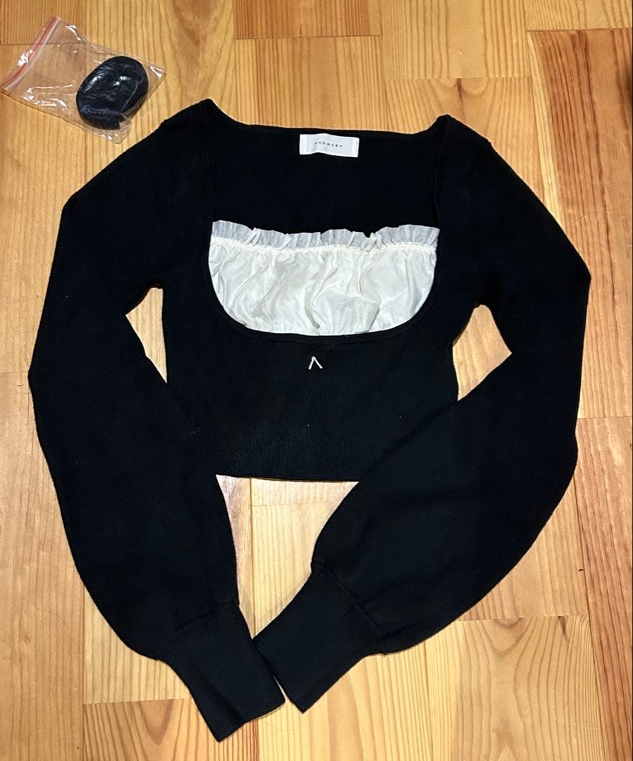 andmary アンドマリー　Mew frill tops