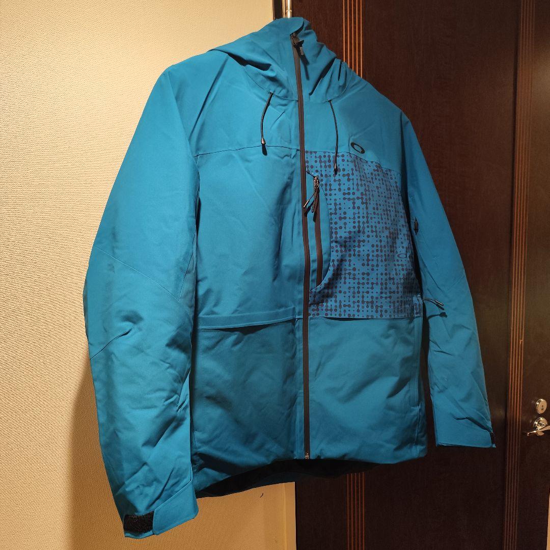 OAKLEY スノーボードウェア　スキーウェア　M/Lサイズ【最終値下げ】