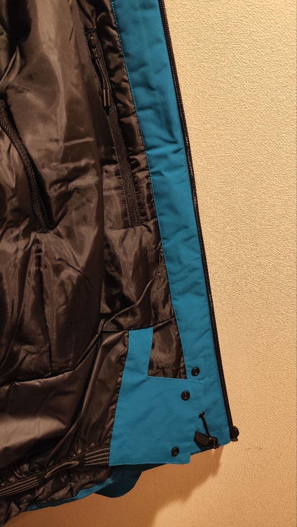 OAKLEY スノーボードウェア　スキーウェア　M/Lサイズ【最終値下げ】