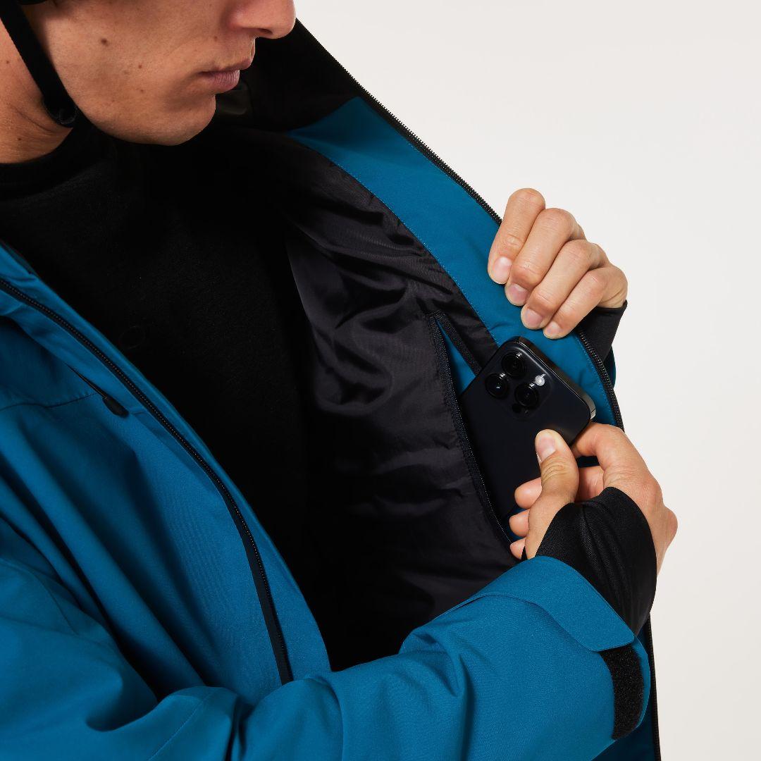 OAKLEY スノーボードウェア　スキーウェア　M/Lサイズ【最終値下げ】