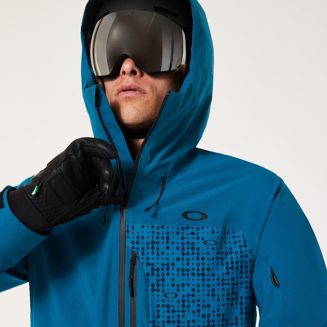 OAKLEY スノーボードウェア　スキーウェア　M/Lサイズ【最終値下げ】