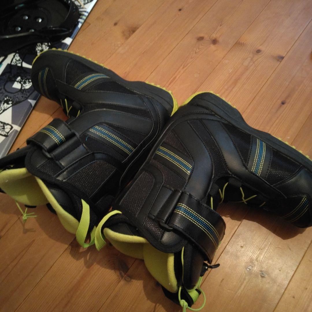 よ*の様 IGNO GRAVIS ROCKER スノーボードとブーツセット