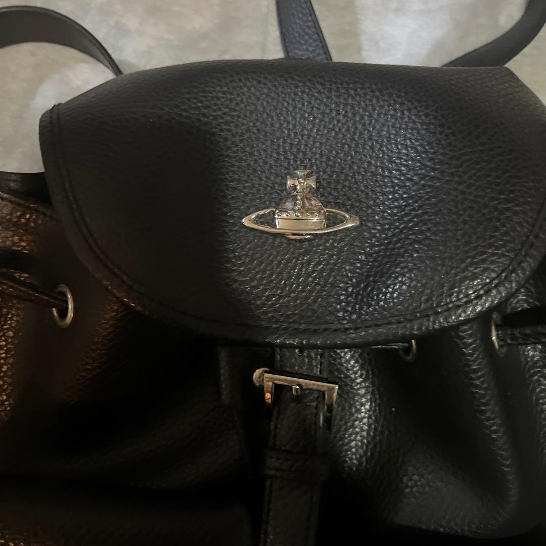 ヴィヴィアン　レザー　リュック