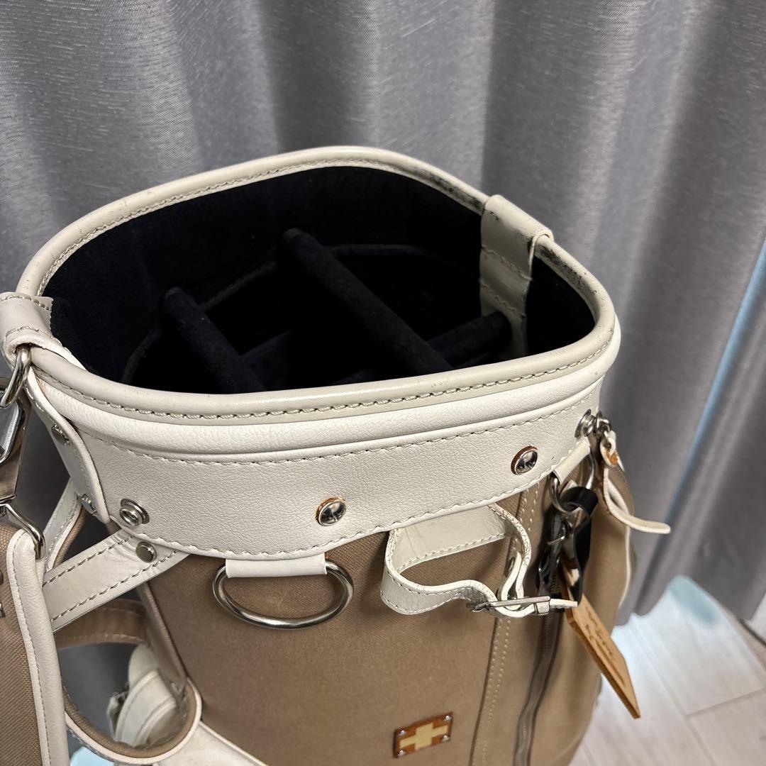 ゴルフバッグ・キャディバッグ ベージュ