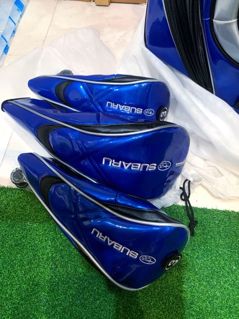 希少　新品未使用　限定　スバル　キャディバッグ　ヘッドカバー