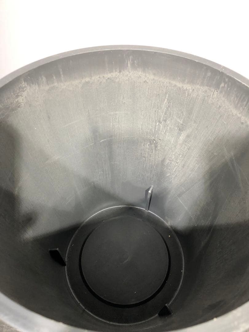 鉢カバー　樹脂製　グレー色　柄入り　8号(現物)