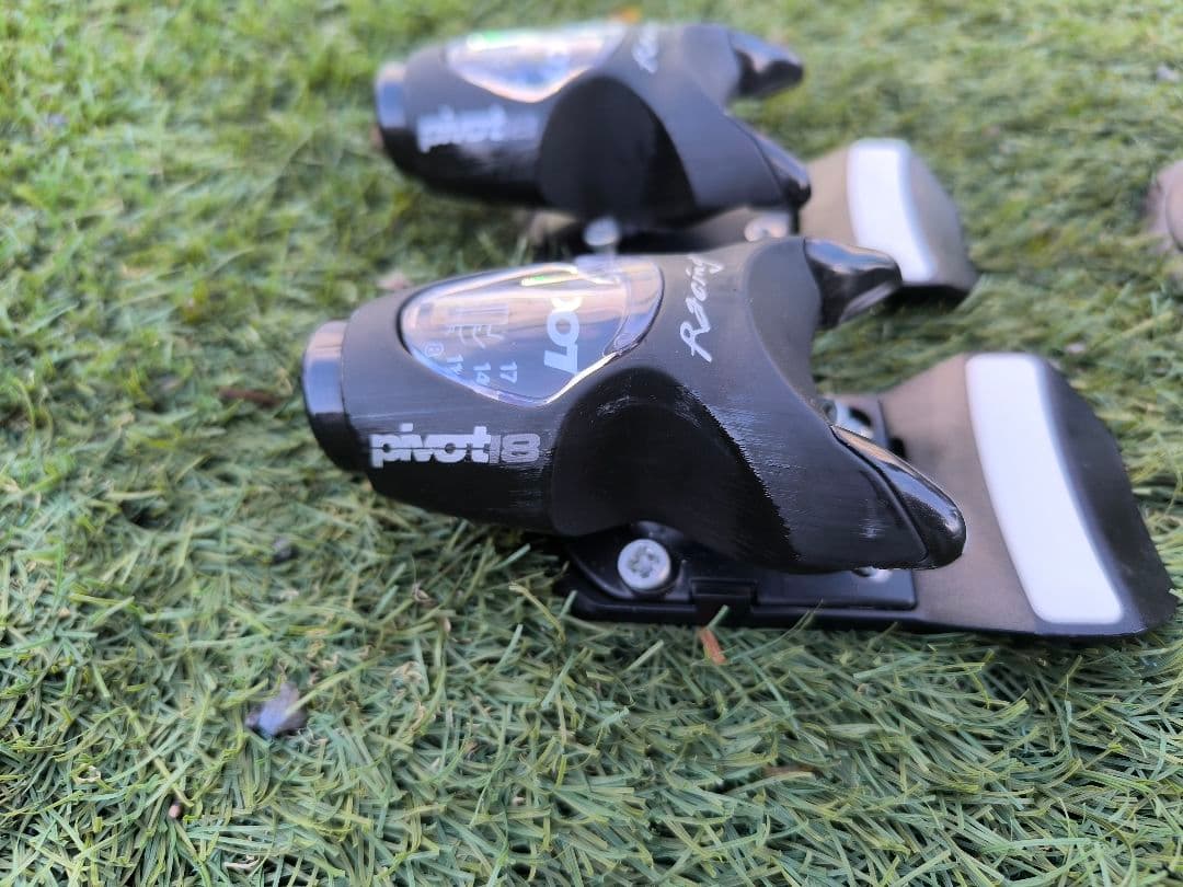 タッキー LOOK Pivot 18 ビンディング ルック P18