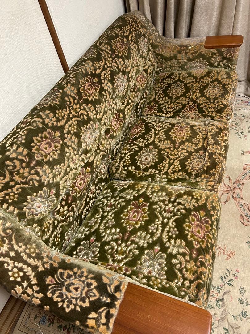 70年代クラシック調ソファー