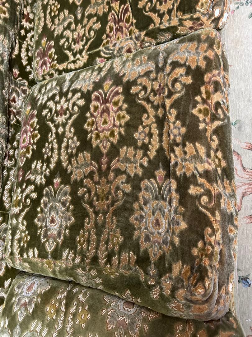 70年代クラシック調ソファー