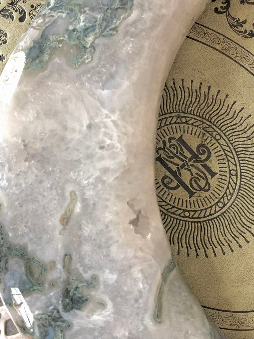 超ビッグ　モスアゲート　ビッグ　ムーン　月　スタンド付き　ジオードあり