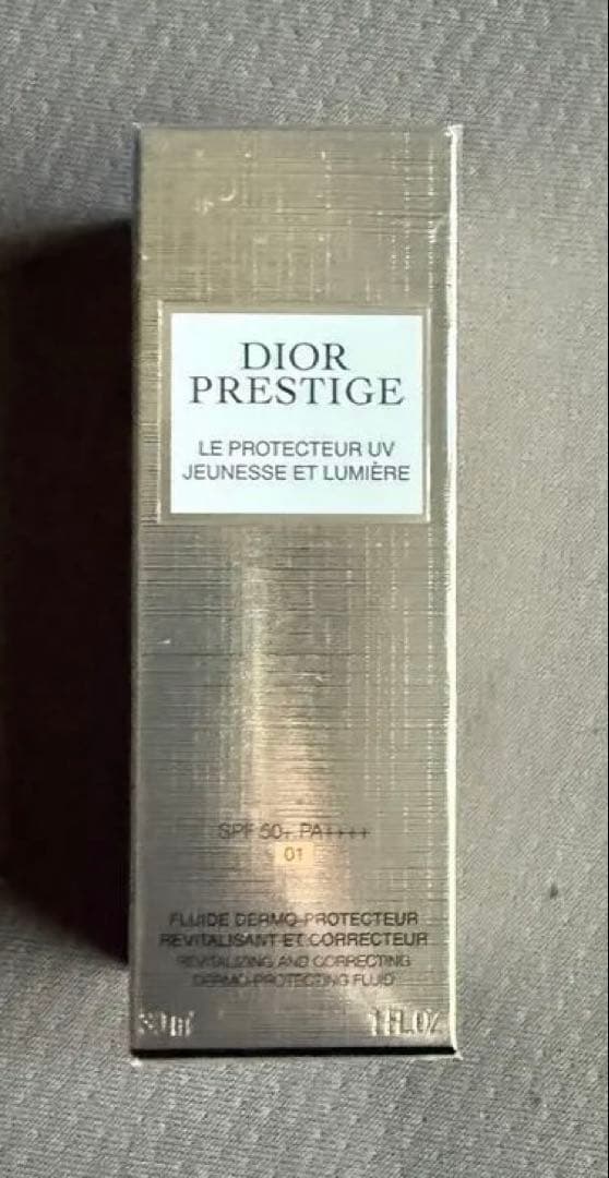 DIOR プレステージ ホワイト ル プロテクター UV ルミエール BB01