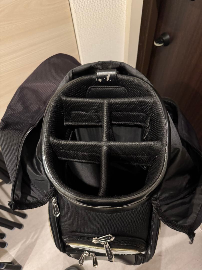 テーラーメイド　キャディバッグ　SY202