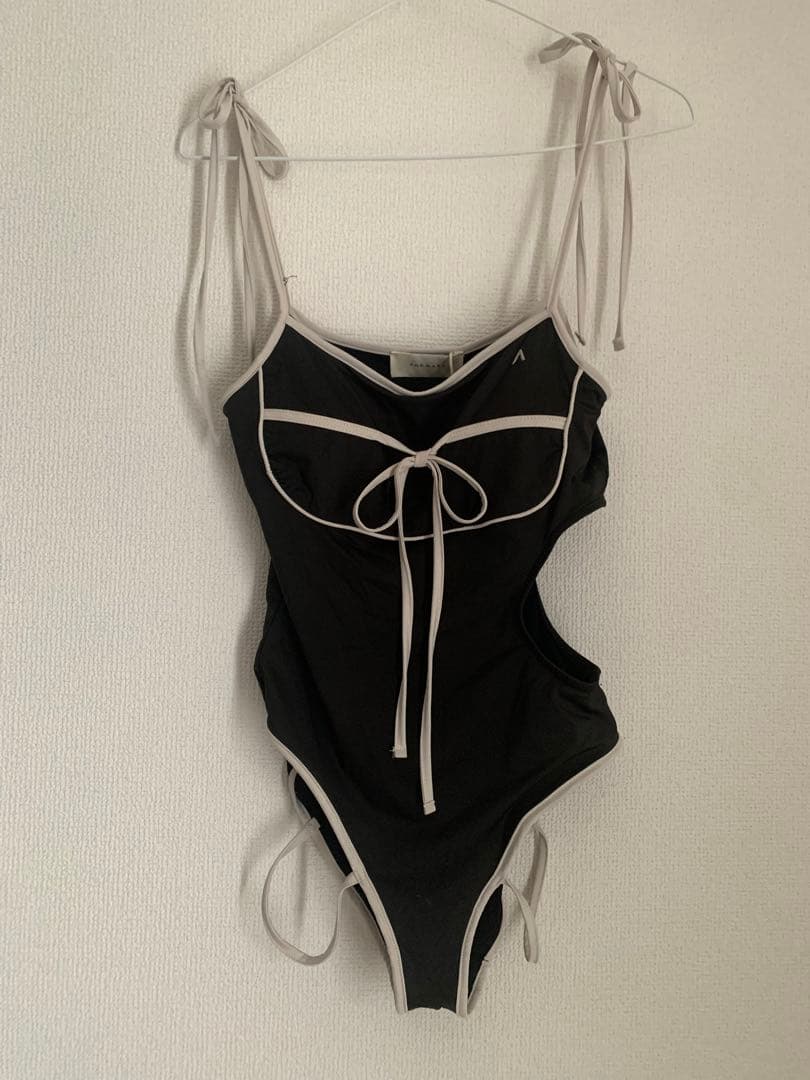 アンドマリー　ブラックワンピース水着