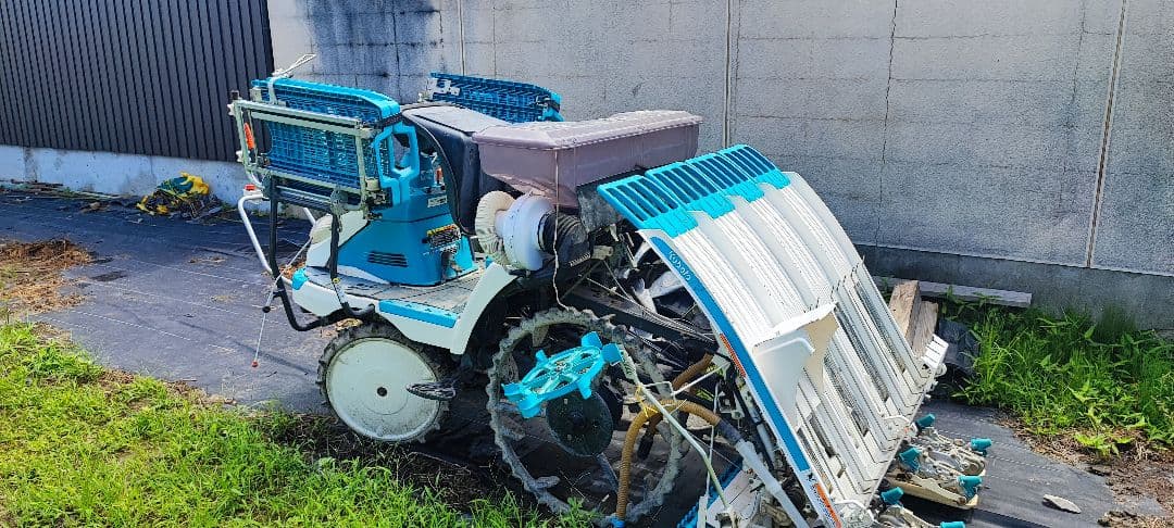 クボタ田植機、施肥、枕ならし付き