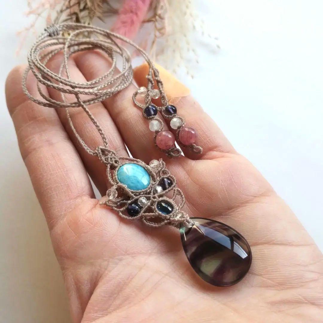 ファントムフローライト＆ラリマーのマクラメ編みネックレス　ペンダント　天然石