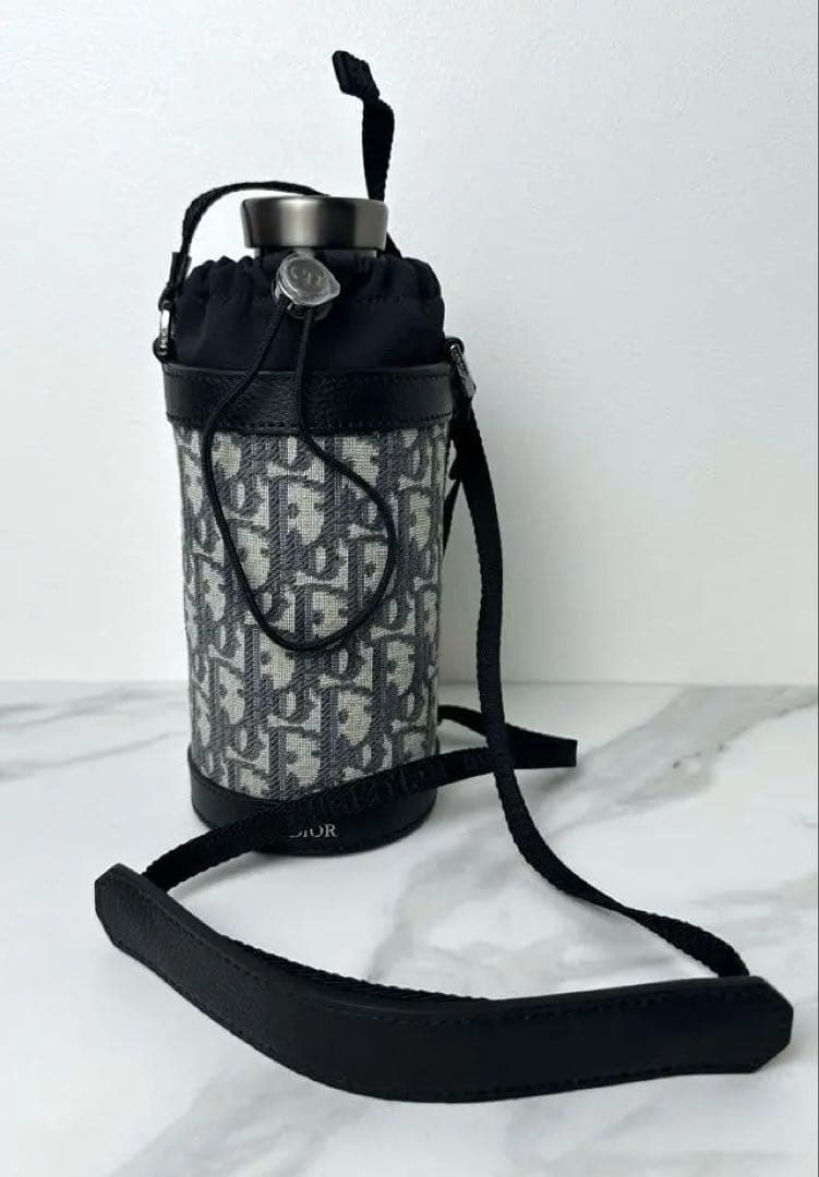 Dior オブリーク柄 ストラップボトル　タンブラー　ボトル