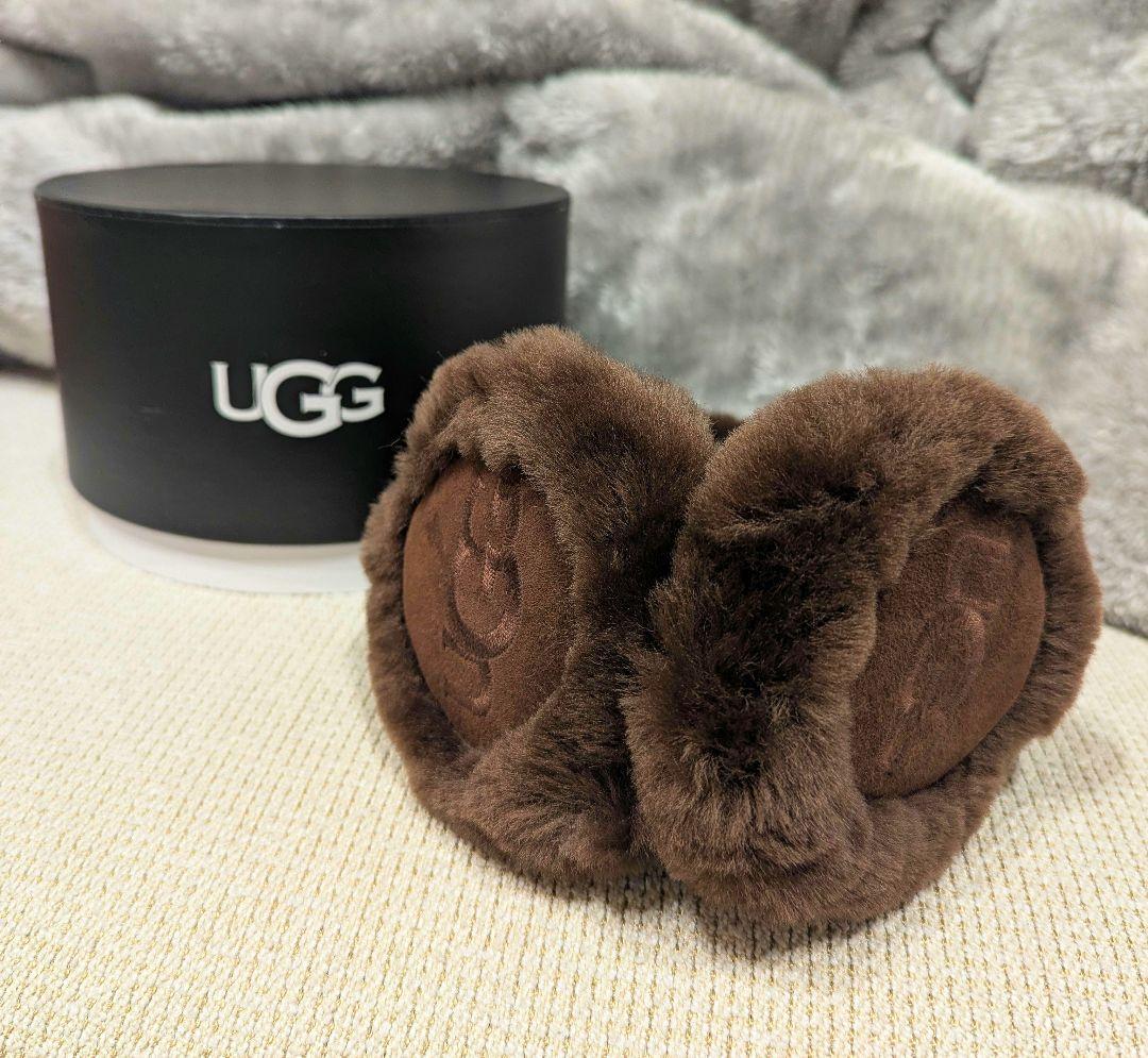 UGG イヤーマフ BURNT CEDAR