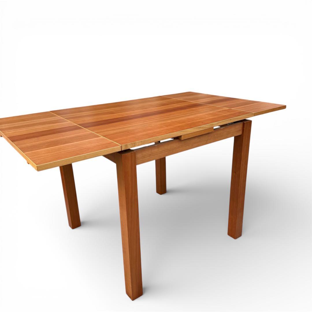 ウニコ　ダイニングテーブル　 伸縮式 エクステンション　チェリー材　北欧