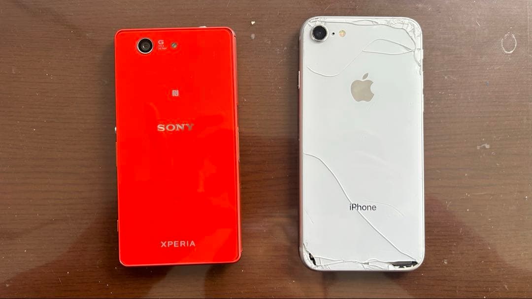 P*h様 Sony Xperia & iPhone 8 セット　故障品です。