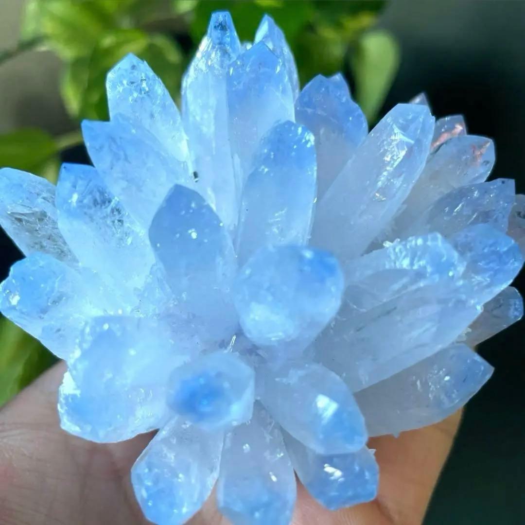 青い水晶のクラスター　天然石　鉱物　パワーストーン　クリスタル　レア　珍しい