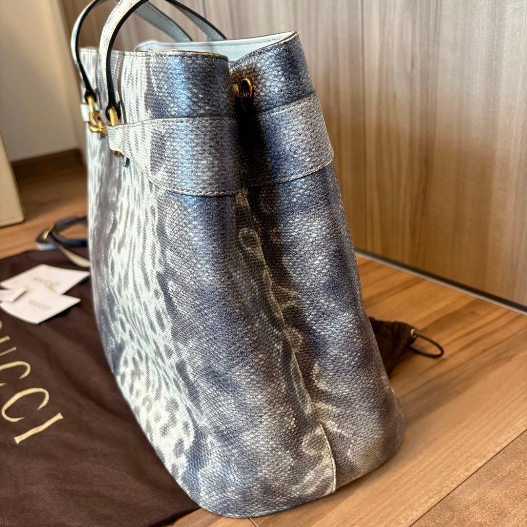 【週末値下げ！正規品】GUCCI グッチ レオパード柄 ショルダーストラップ付